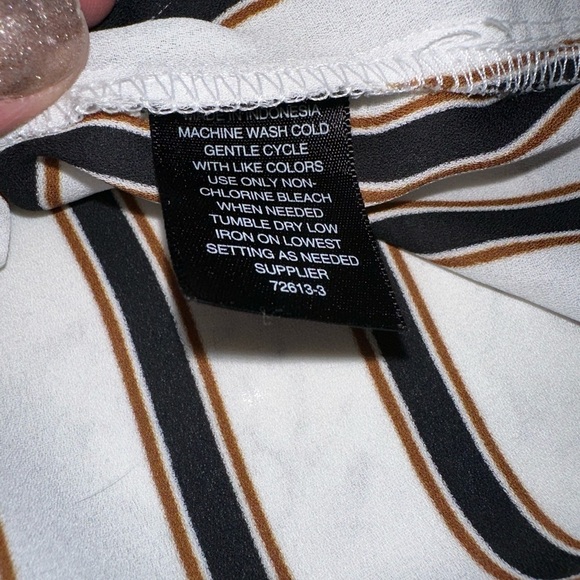 Sheer stripped button down collard tank - Picture 3 of 11